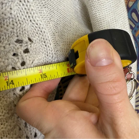 🦋5/20$🦋 cream Knit mock neck Sweater - Picture 9 of 10